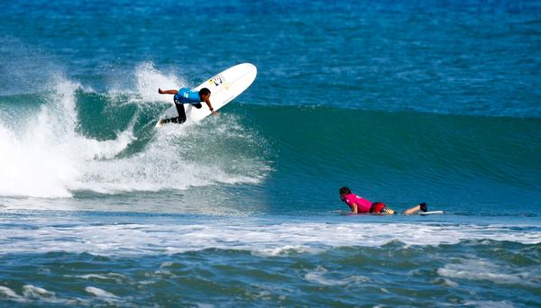 Daniel Kereopa (Raglan) captured during the first event of the Hyundai Tour in 2011 at Piha